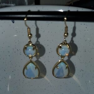 GENUINE MOONSTONE PRONG SET GOLD TONE DROP DANGLE EARRINGS